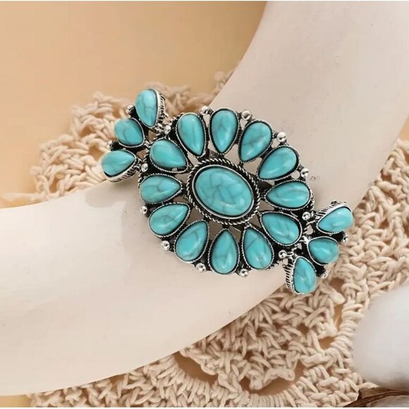 Imitation Turquoise Bracelet Cuff Silver Tone Southwest Style - Picture 3 of 3